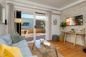 Chic 1-Bed Apartment in Prime Bondi Location